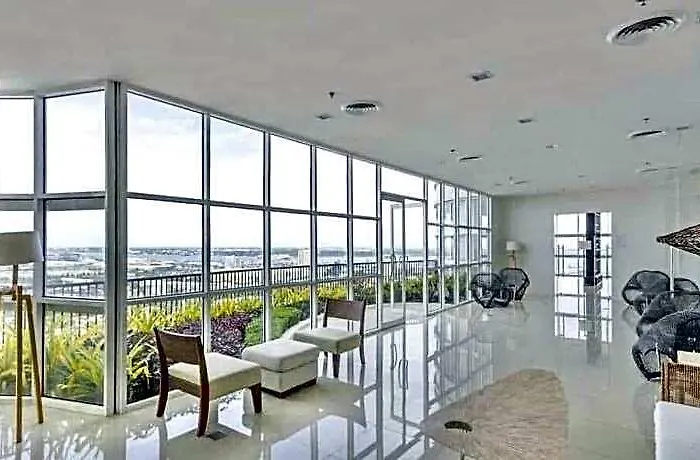 Calyx Residences Ayala Hotell