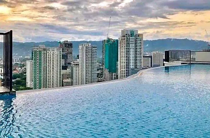 Calyx Residences Ayala 4*