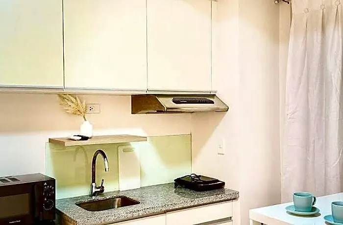 Calyx Residences Ayala 4*